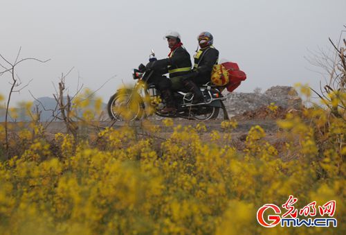 【網(wǎng)絡(luò)媒體走轉(zhuǎn)改】“溫暖中國(guó)”路上：三段故事繪出一個(gè)信念