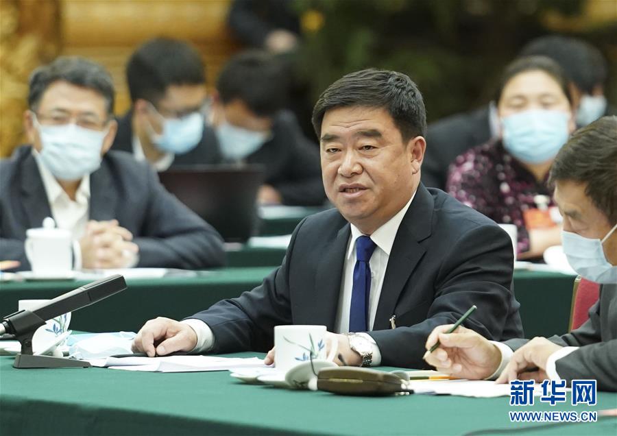 （新華全媒頭條·圖文互動(dòng)）（6）從人民中汲取磅礴力量——習(xí)近平總書(shū)記同出席2020年全國(guó)兩會(huì)人大代表、政協(xié)委員共商國(guó)是紀(jì)實(shí)
