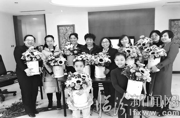 中行臨汾分行:花之物語(yǔ)拉近客戶(hù)距離