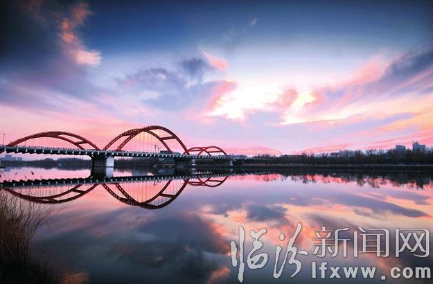 藍(lán)天白云映平陽(yáng)